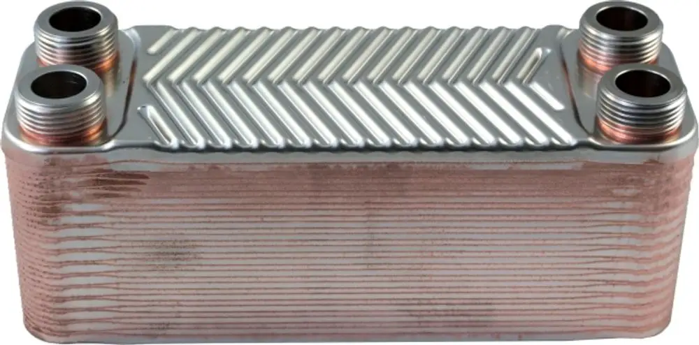 Plattenwärmetauscher mit mehreren Anschlüssen, gefertigt aus Metall, möglicherweise für Heizungs- oder Kühlanwendungen. Produkt von Wolf zu Systemtrennung.